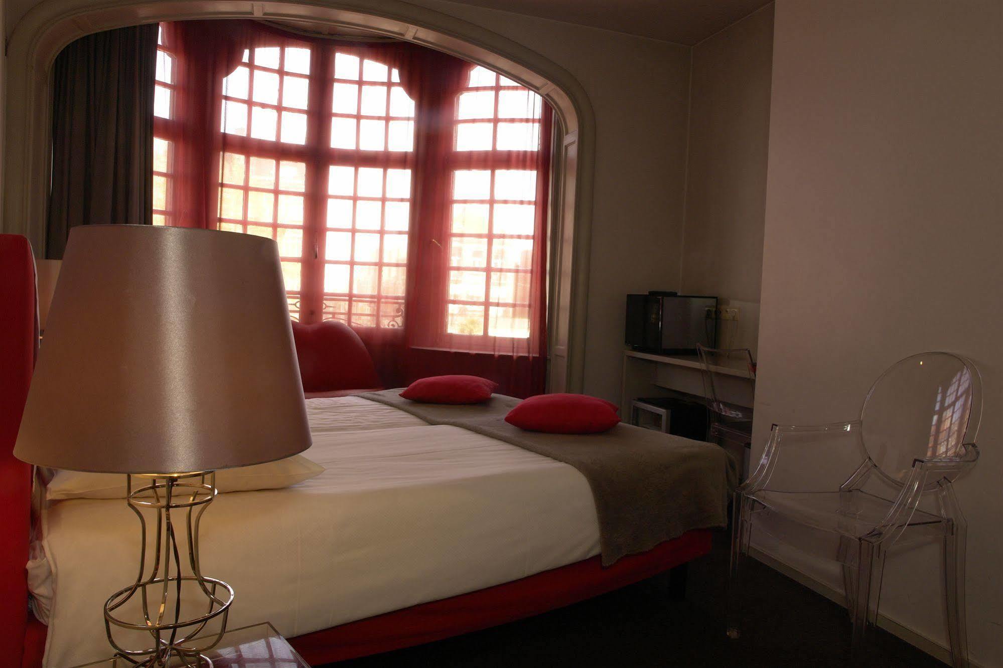 Monty Small Design Hotel Woluwe-Saint-Lambert Экстерьер фото